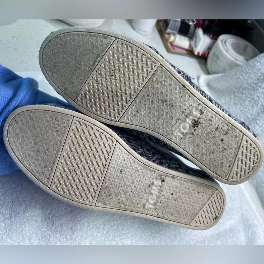 Toms- navy print flats - size 6.5m - GUC - Picture 7 of 7